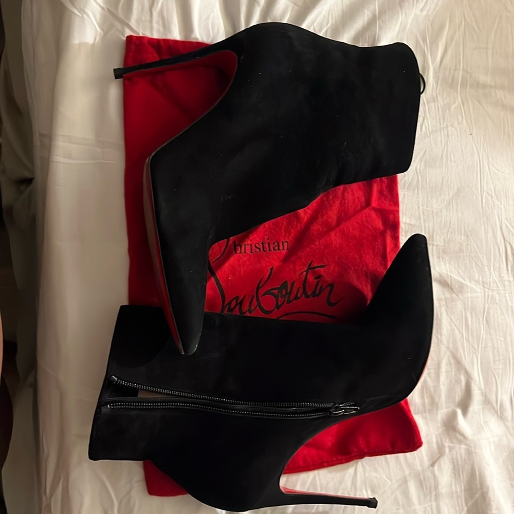 Authentic Christian Louboutin high heel suede black 39 1/2